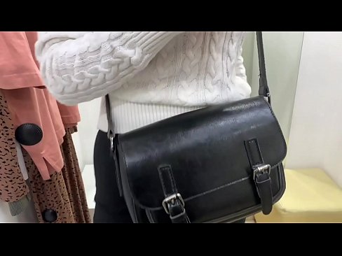 ❤️ Masturbasyona giştî ya keçika ciwan FeralBerry bi dilopek li jûreya fitarê ️ Porno li porno ku.sexycamse.top ﹏